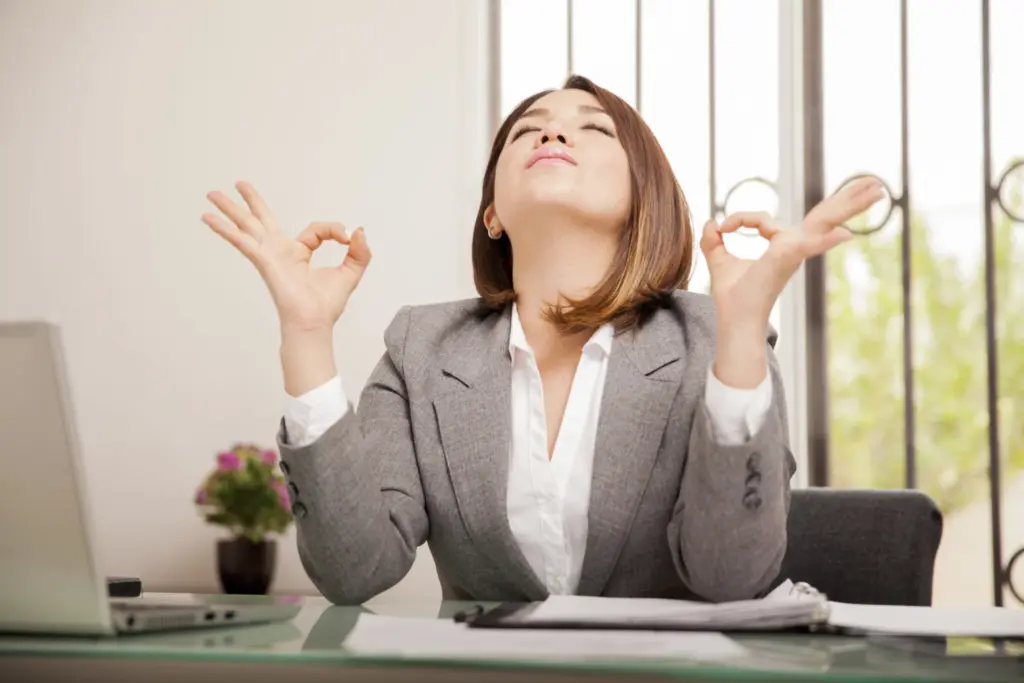 Mengatasi Stres dengan Pendekatan Mindfulness dalam Kehidupan Sehari-hari